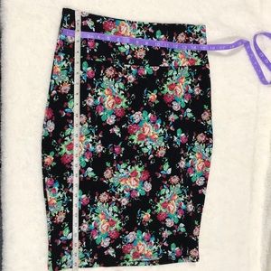 LuLaRoe Cassie Pencil Skirt size Medium